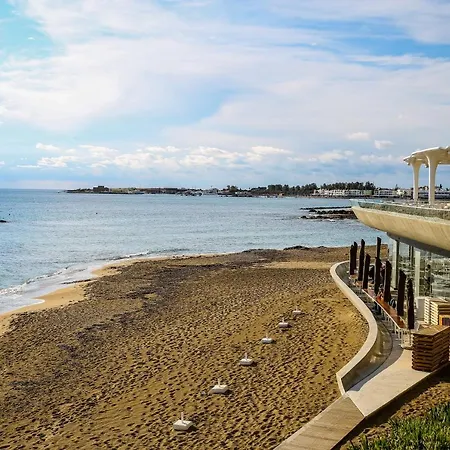 Sea Side In Kato Apartament *