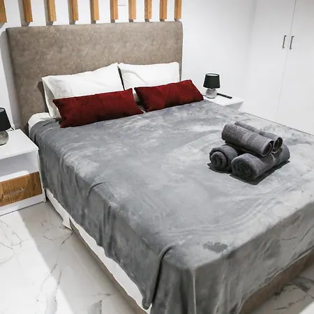 Apartman Sea Side In Kato Paphos