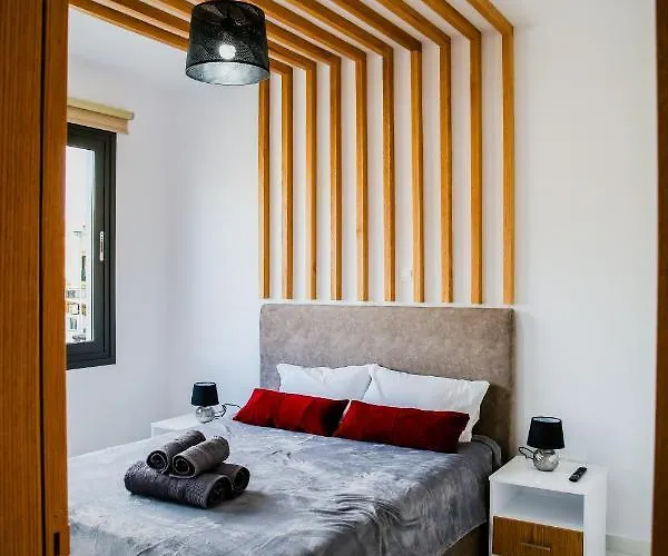 公寓 Sea Side In Kato Paphos