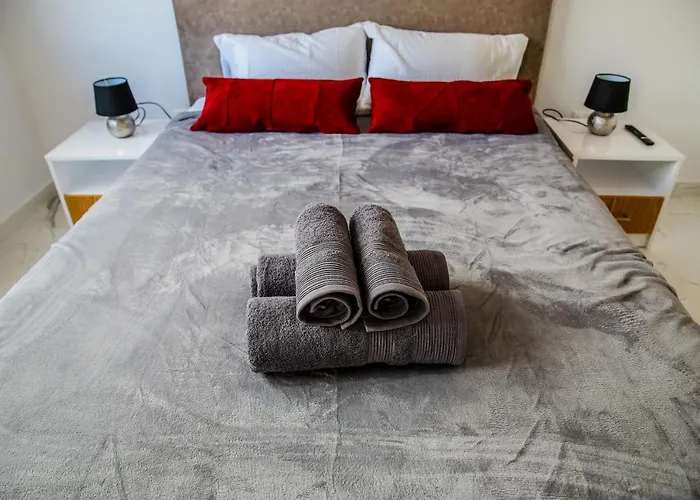 公寓 Sea Side In Kato Paphos